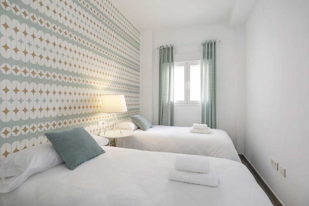 Hi Room - Smart Apartments - He 1 Granada Luaran gambar